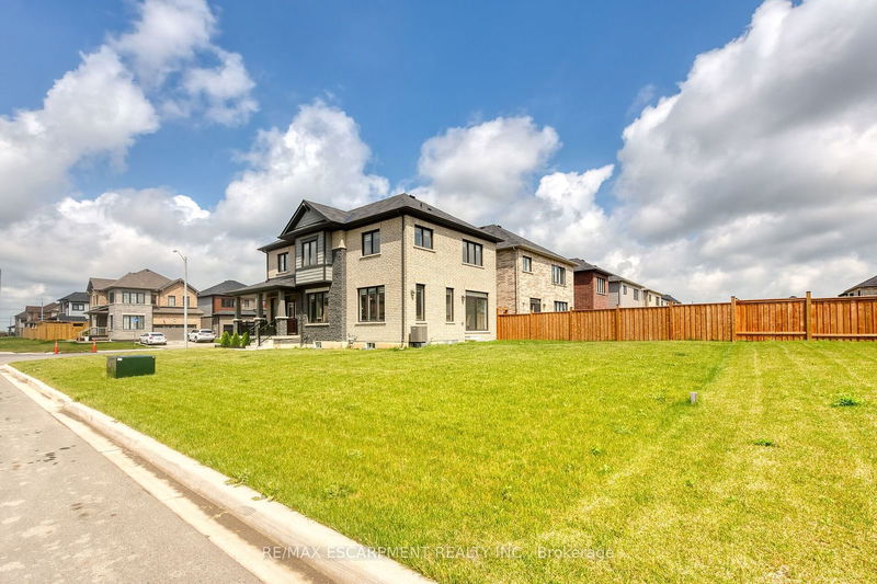 22 Ovation Dr  Thorold, L2V 0K1 | Image 35