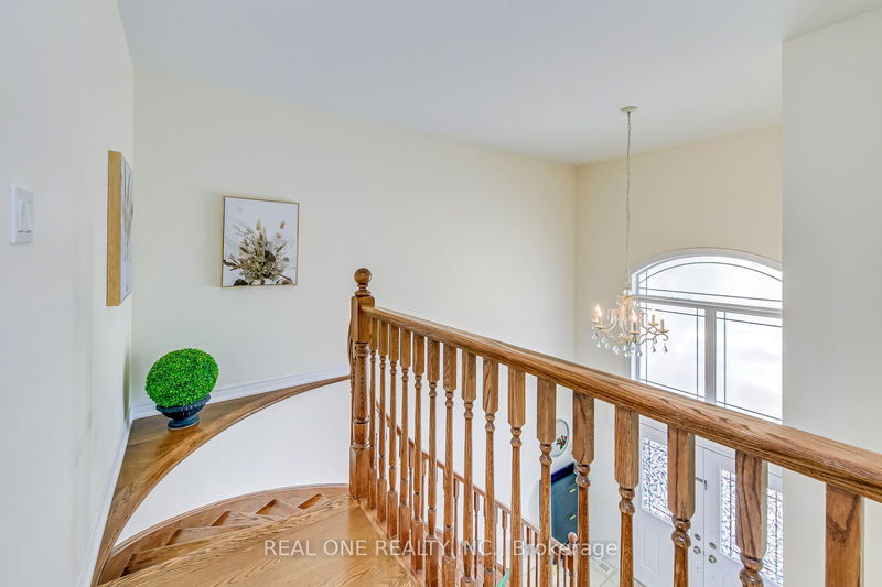 16 Edgehill Dr  Hamilton, L9B 0B1 | Image 17