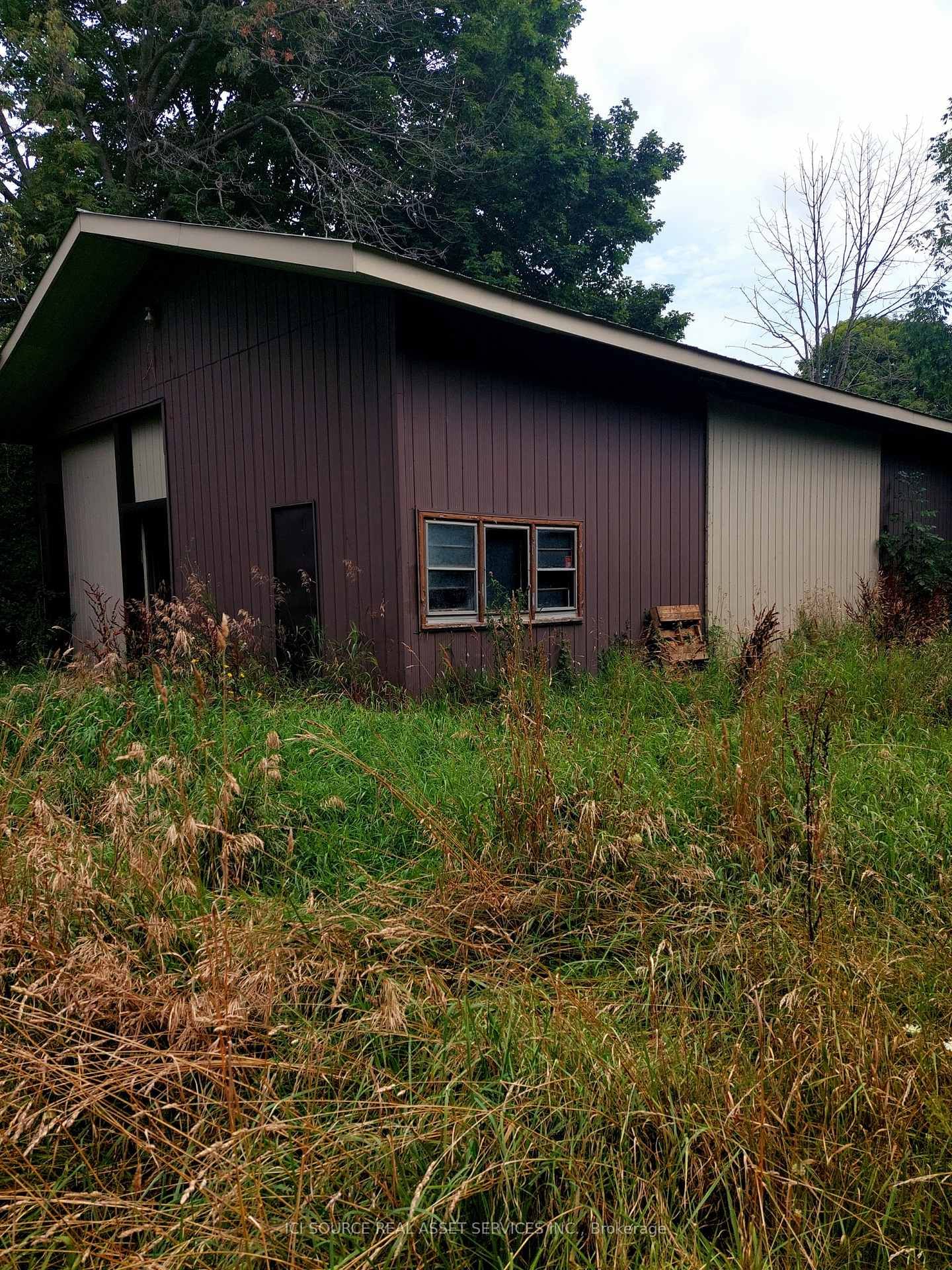 Listing Image 7