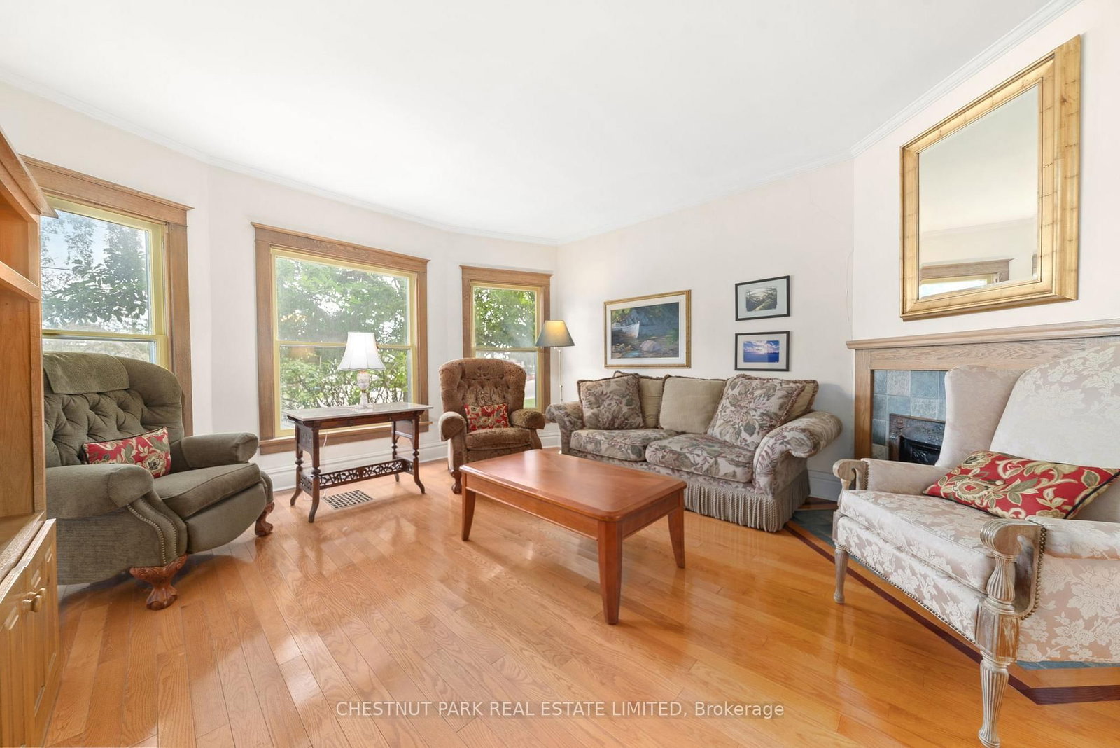 Listing Image 12
