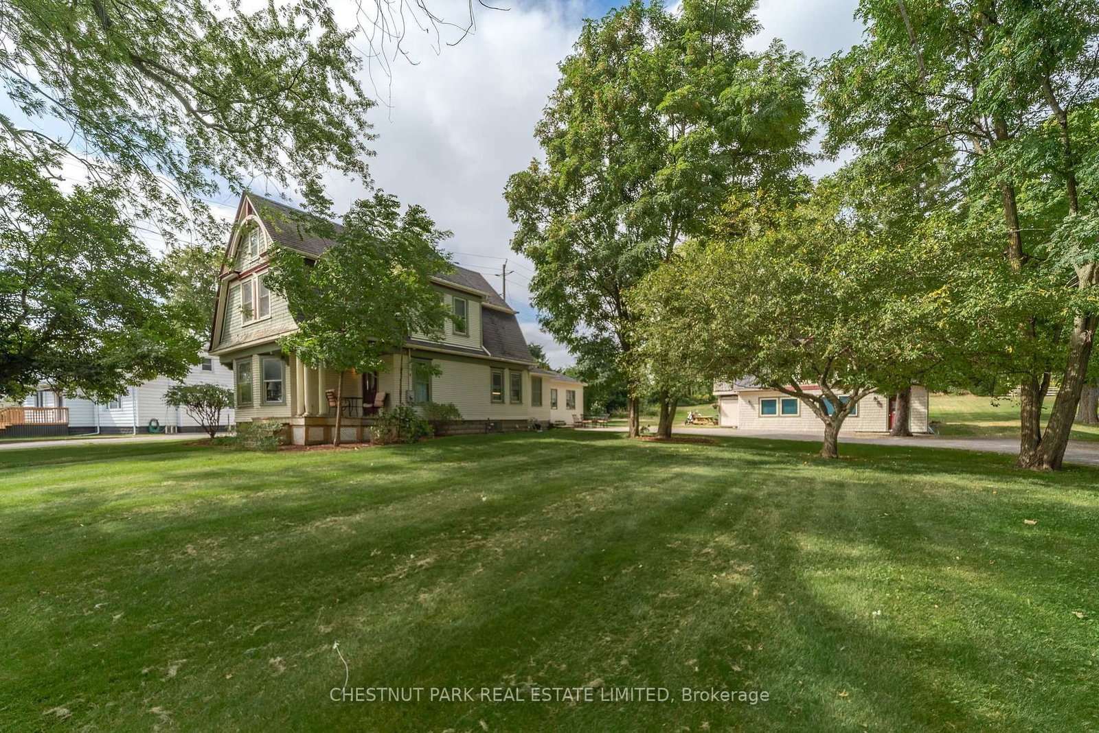 Listing Image 5