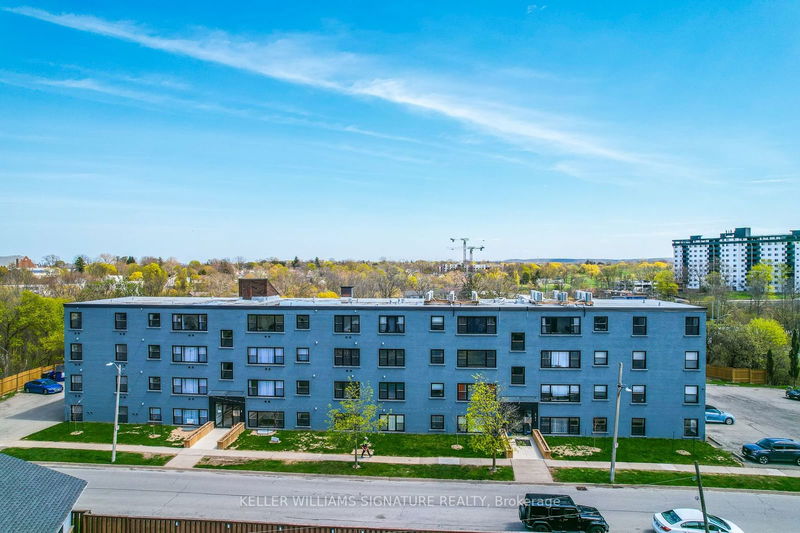 home for lease on 30-17 Collier Street