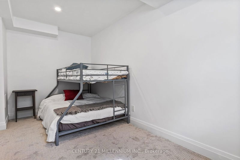 133 Red Pine St  Blue Mountains, L9Y 0Z3 | Image 32