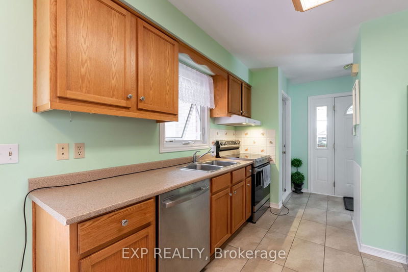 1136 Aldersbrook Rd  London, N6G 2X8 | Image 12