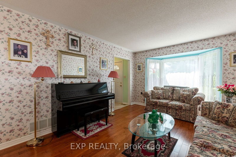 1136 Aldersbrook Rd  London, N6G 2X8 | Image 4