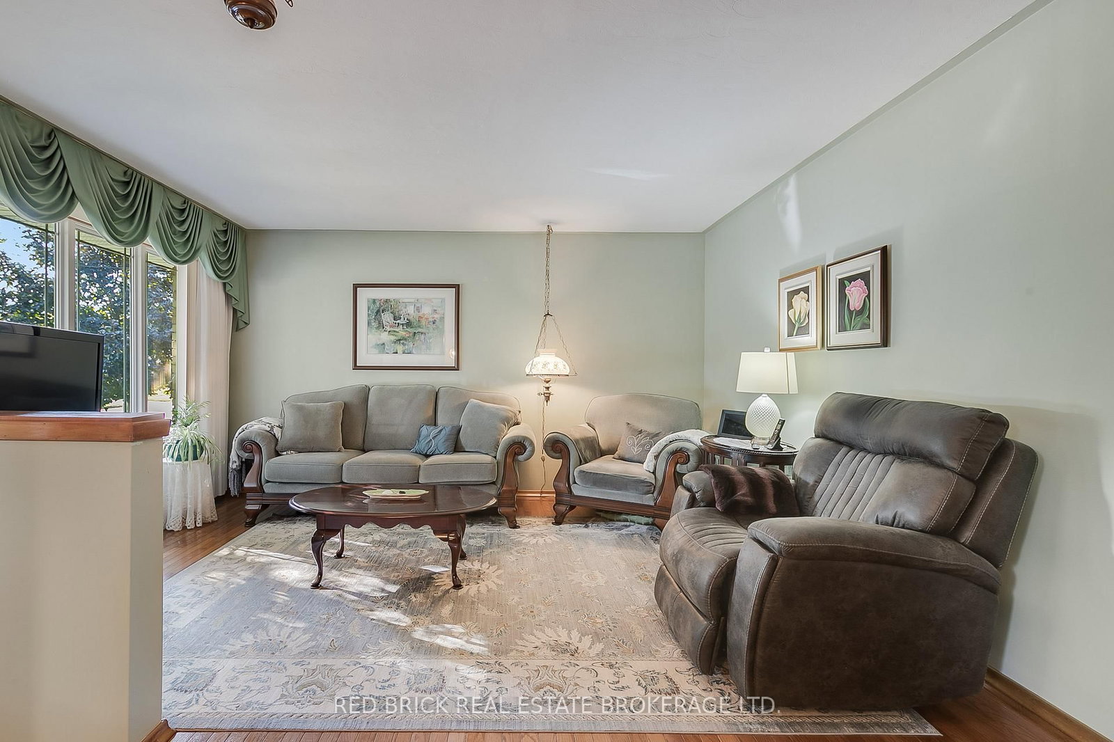 Listing Image 7