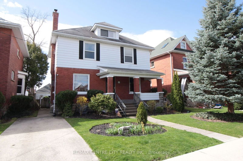 home for sale on 121 Forest Avenue