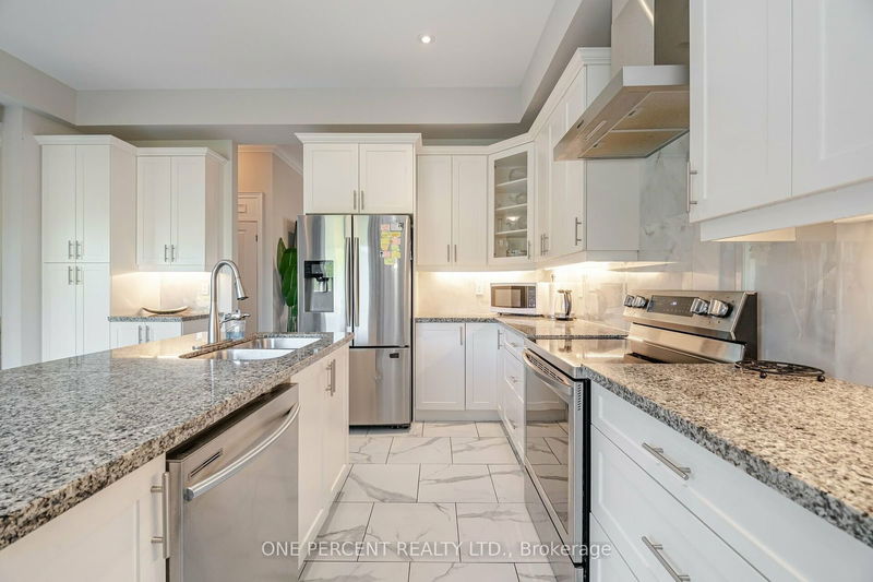 15 Riesling Crt  Hamilton, L8G 0B4 | Image 10