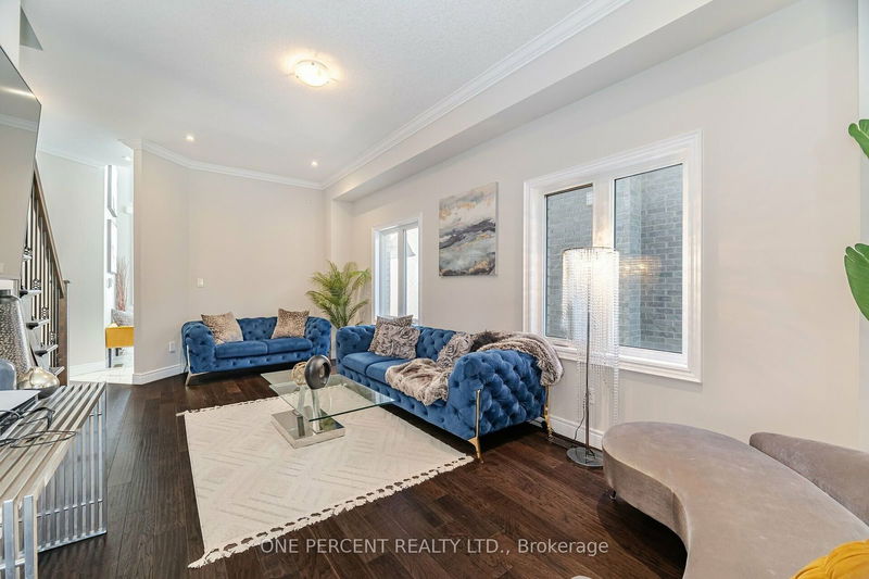 15 Riesling Crt  Hamilton, L8G 0B4 | Image 5