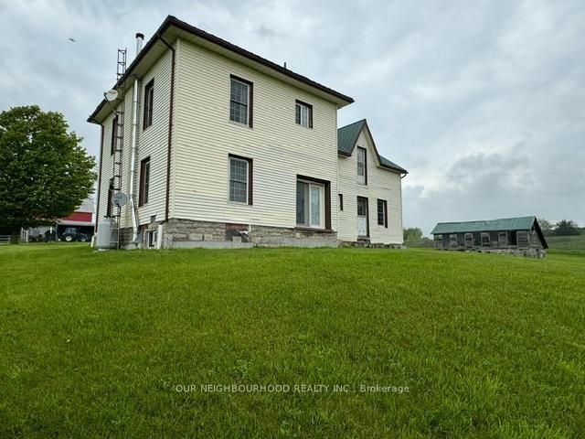Listing photo 2