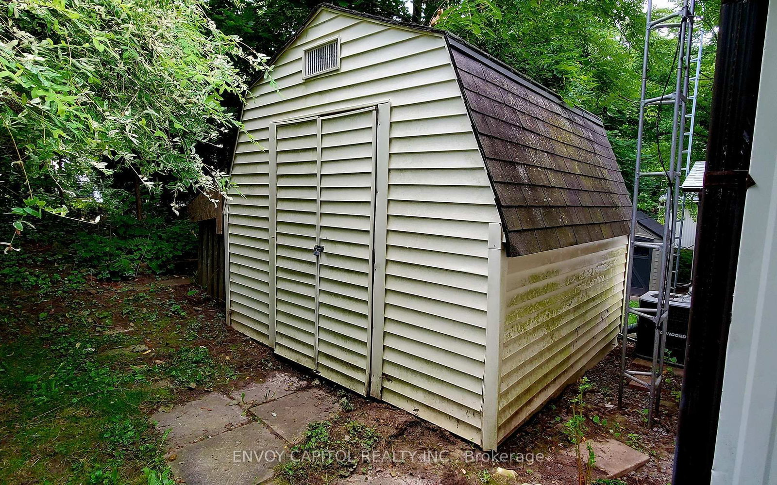 Listing Image 5