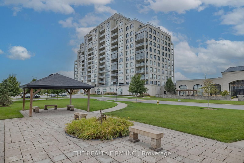 1109 - 260 Villagewalk Blvd, London North, N6G 0P6 | Image 2