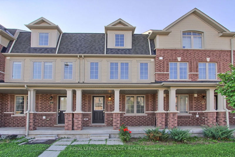 home for lease on 70 Knotty Pine Avenue