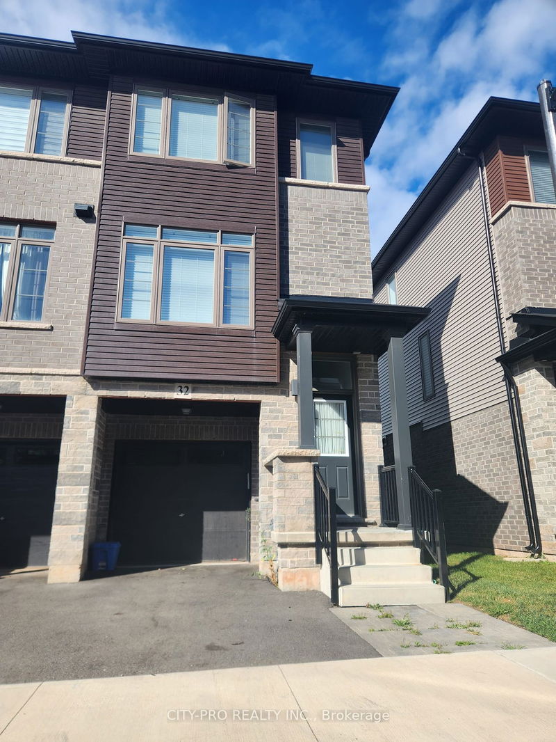 home for lease on 32-575 Woodward Avenue