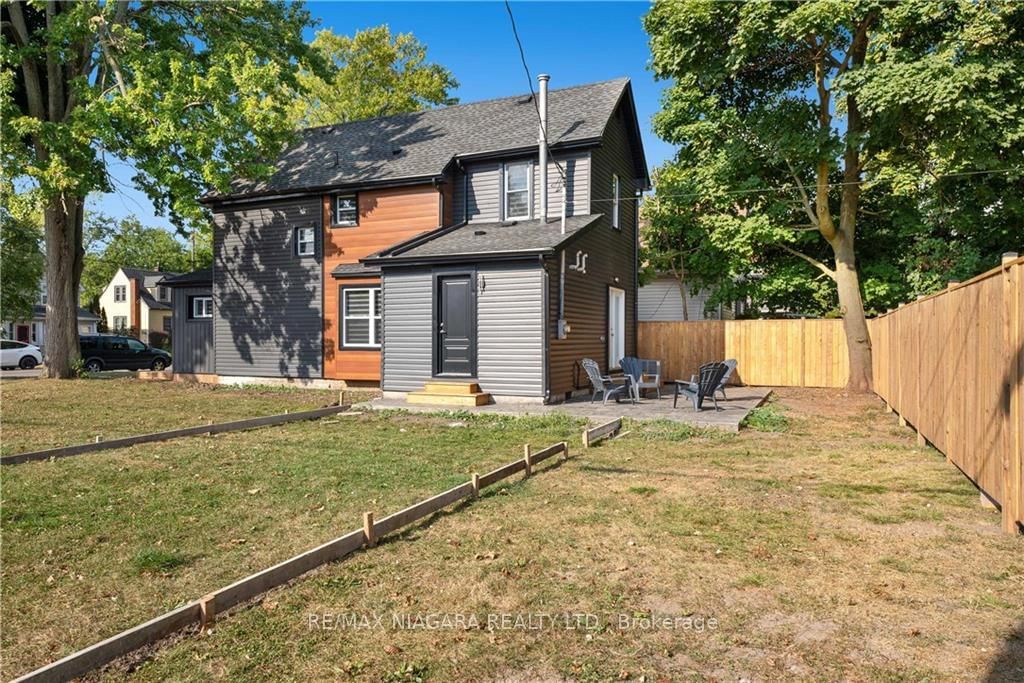 Listing Image 4