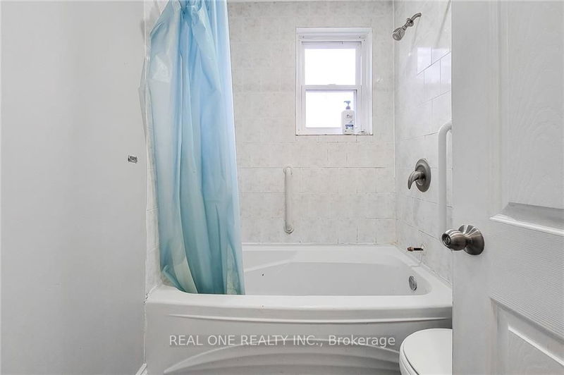 63 Paisley Ave S Hamilton, L8S 1V2 | Image 15