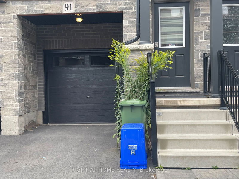 home for lease on 91-575 Woodward Avenue