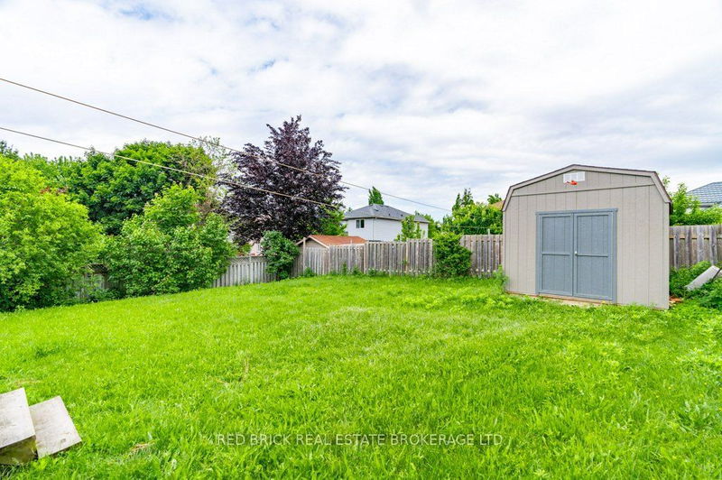 243 Stephanie Dr  Guelph, N1K 1L8 | Image 27