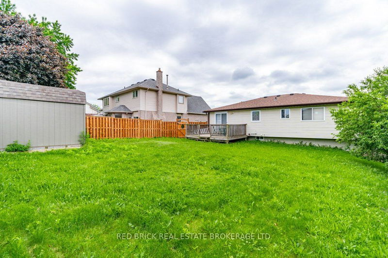 243 Stephanie Dr  Guelph, N1K 1L8 | Image 32