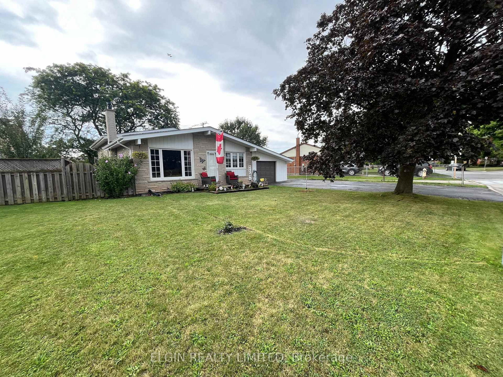 Listing Image 3