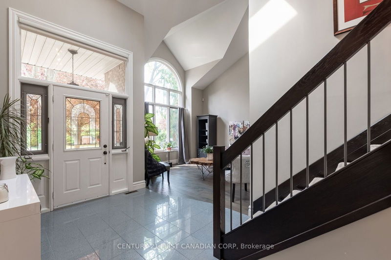 90 Carriage Hill Dr  London, N5X 3W9 | Image 2