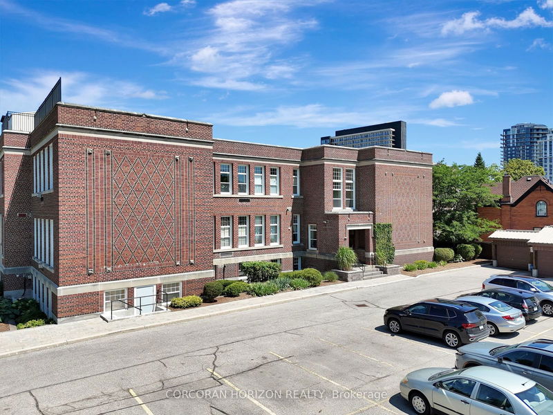  105 - 35 Alexandra Ave  Waterloo, N2L 1L4 | Image 24