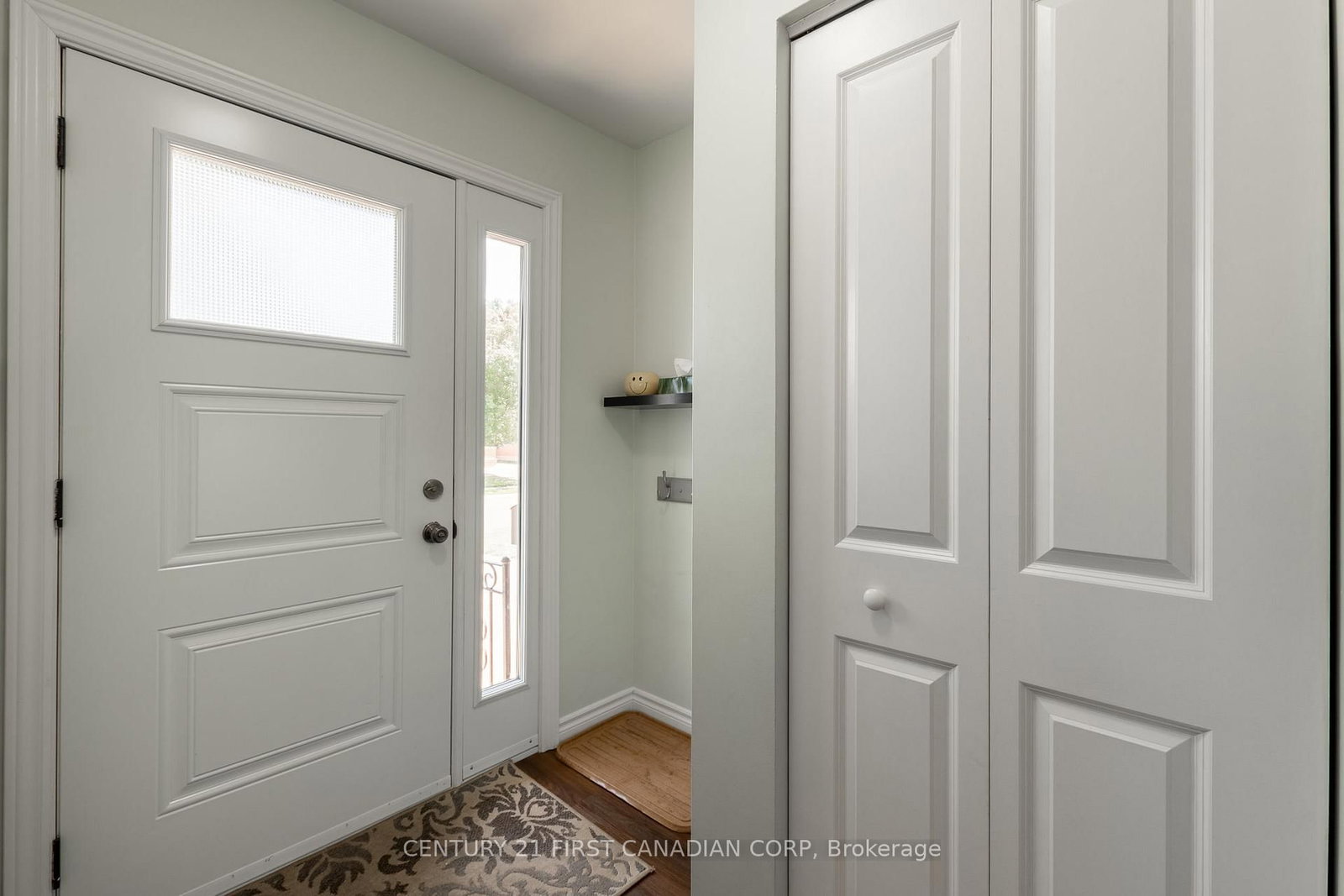 Listing Image 3