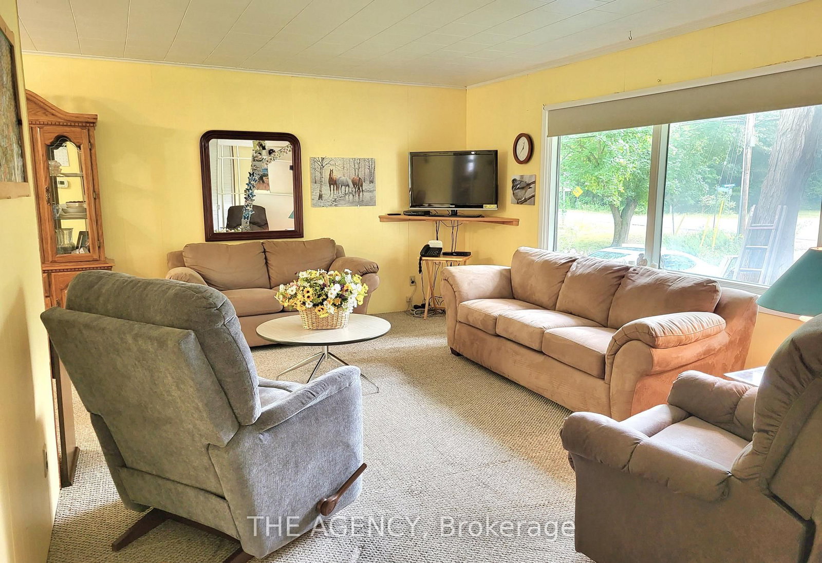 Listing Image 5