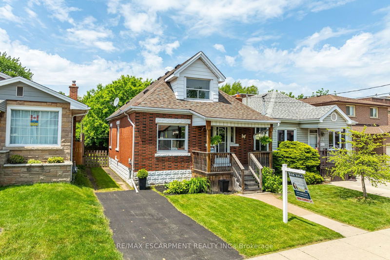 home for lease on 16 Tragina Avenue S