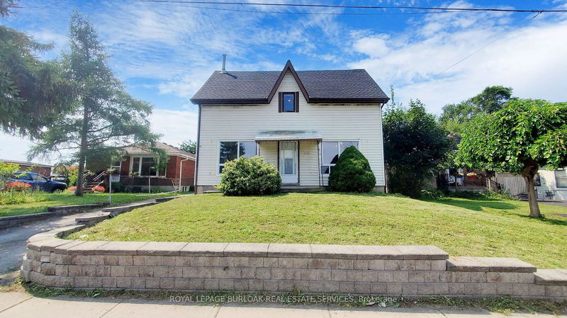 home for sale on 116 Mohawk Road E