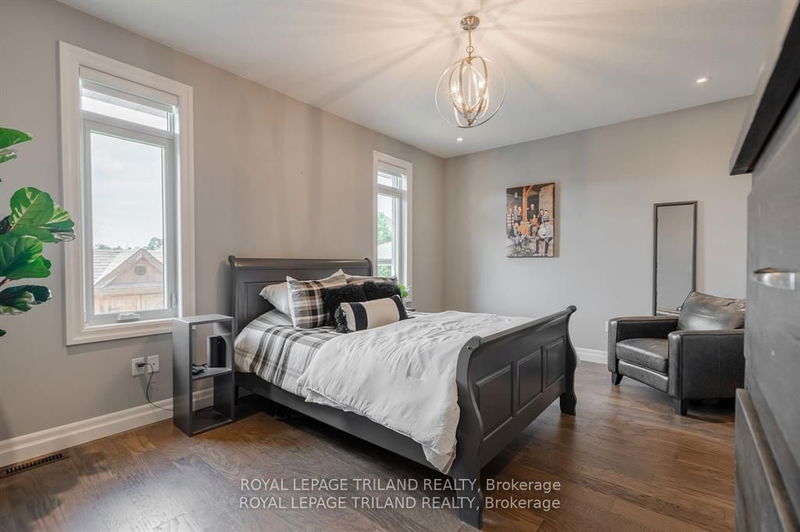 8 Collins Way  Strathroy-Caradoc, N7G 0E5 | Image 20