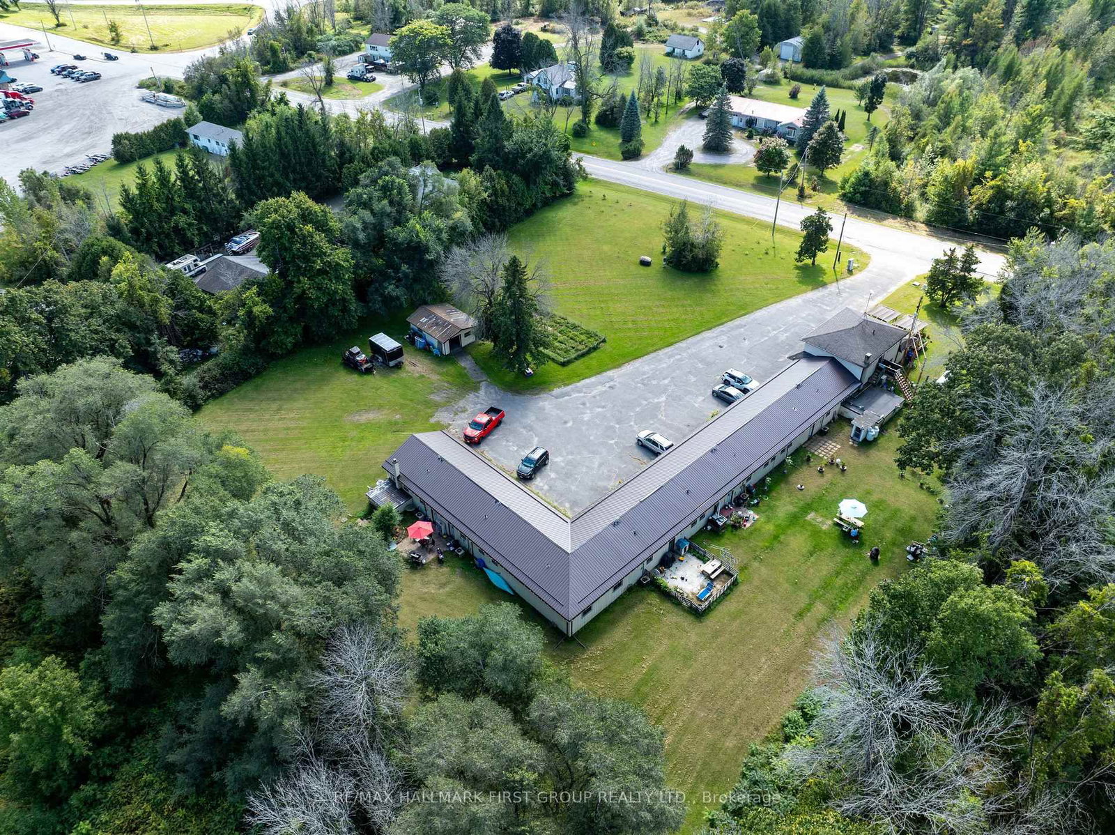 Listing Image 7