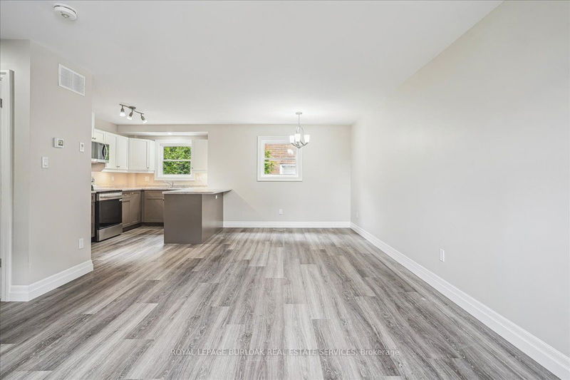 38 Viewpoint Ave  Hamilton, L8V 2S5 | Image 11