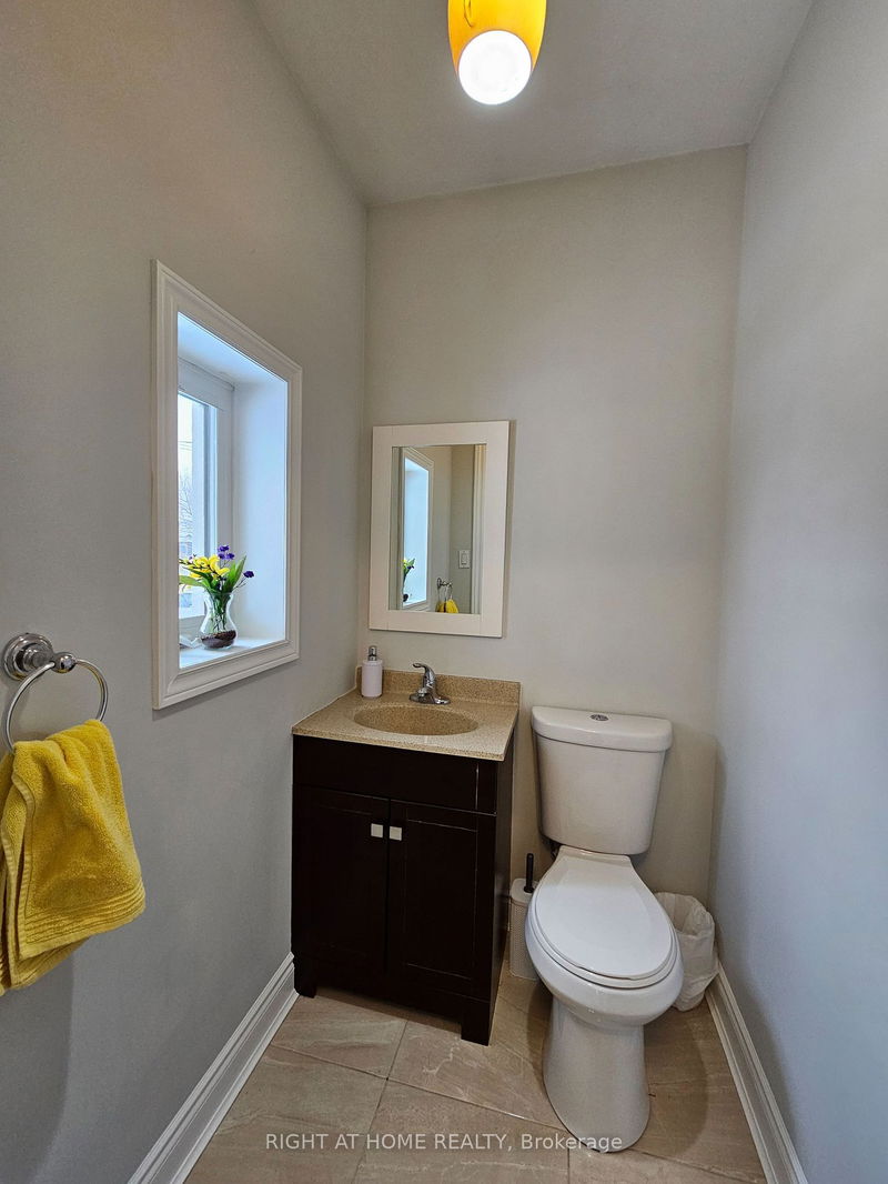 214 Kenilworth Ave S Hamilton, L8K 2T4 | Image 21