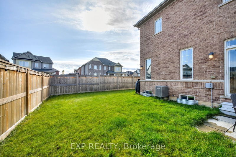 30 Fleming Cres  Haldimand, N3W 0C4 | Image 33