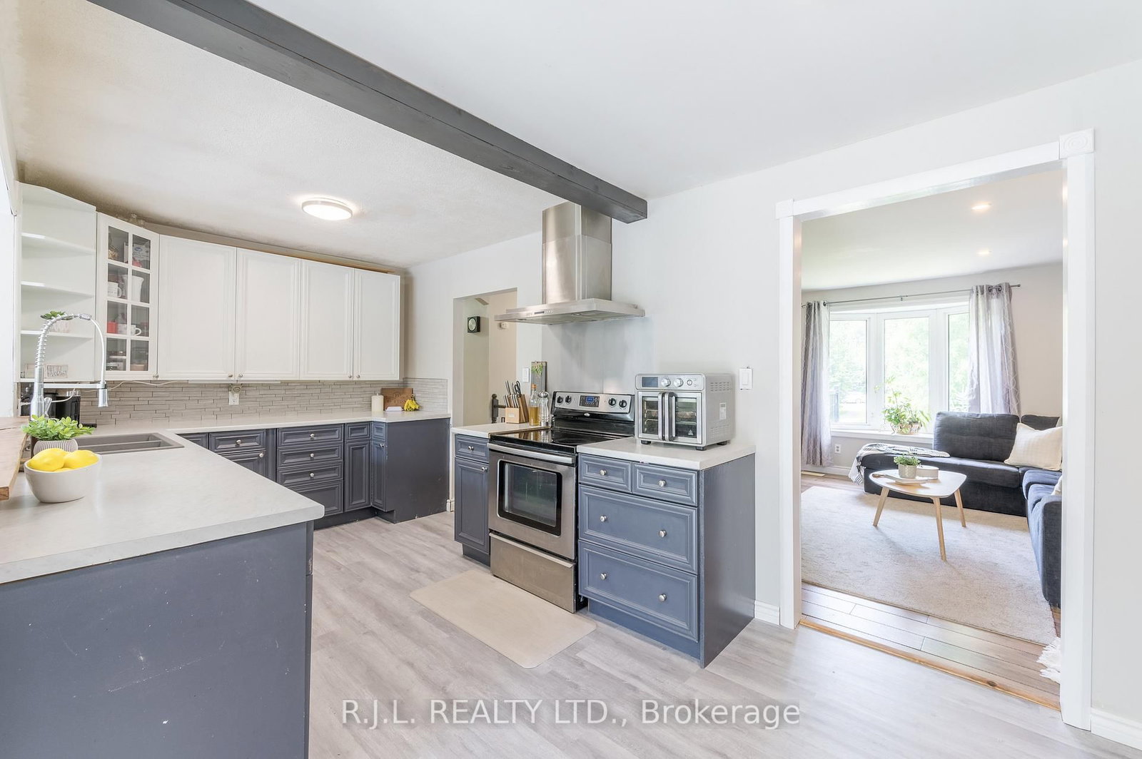 Listing Image 13