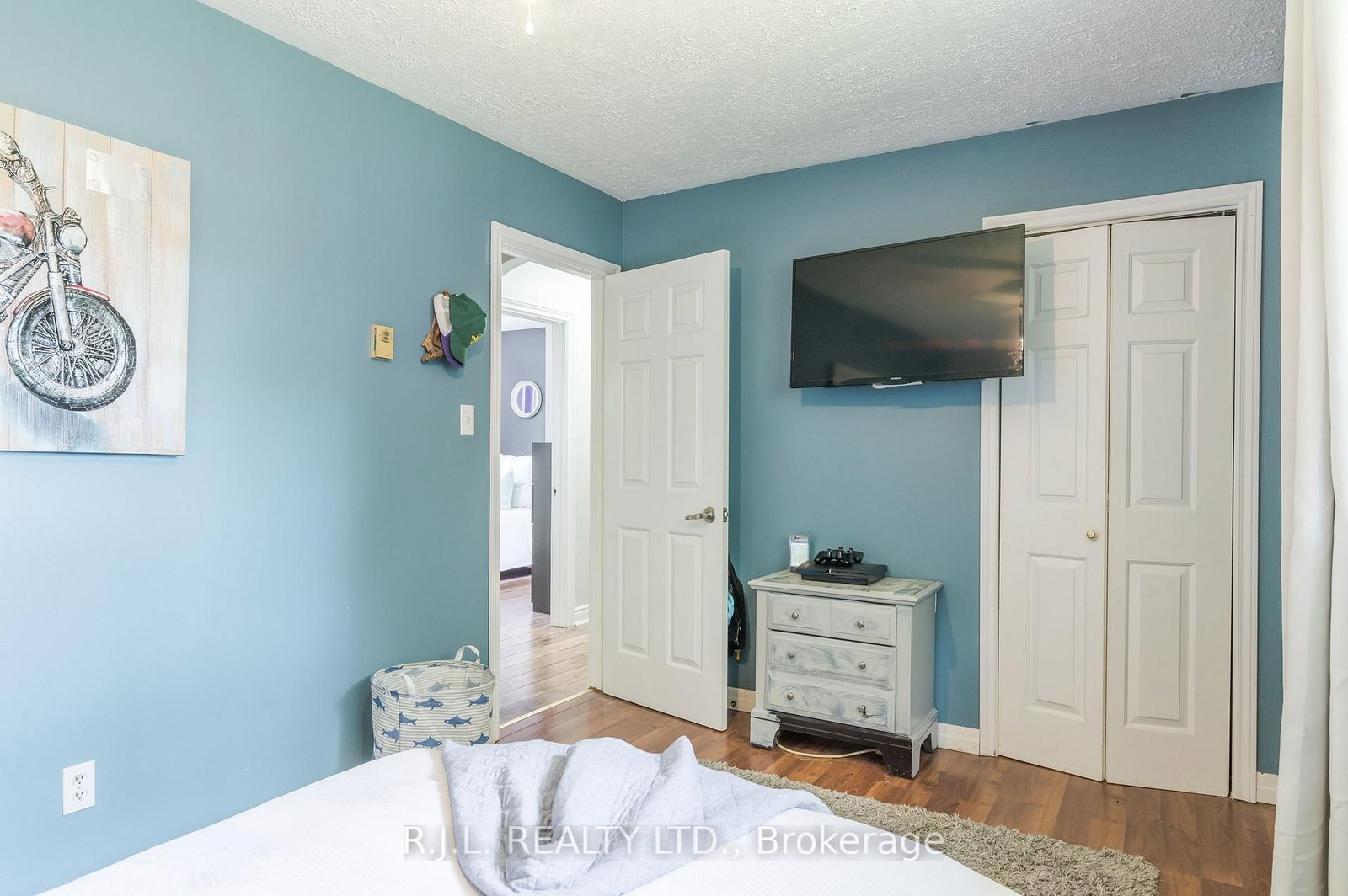 Listing Image 23