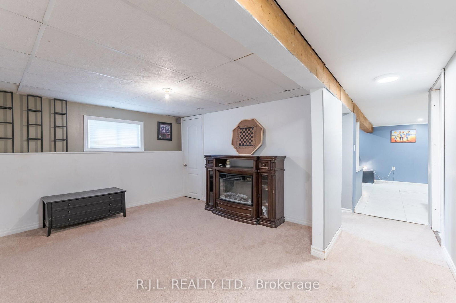 Listing Image 32