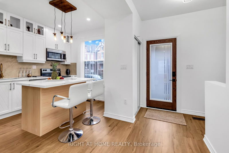 37 Ashley St  Hamilton, L8L 5S5 | Image 2