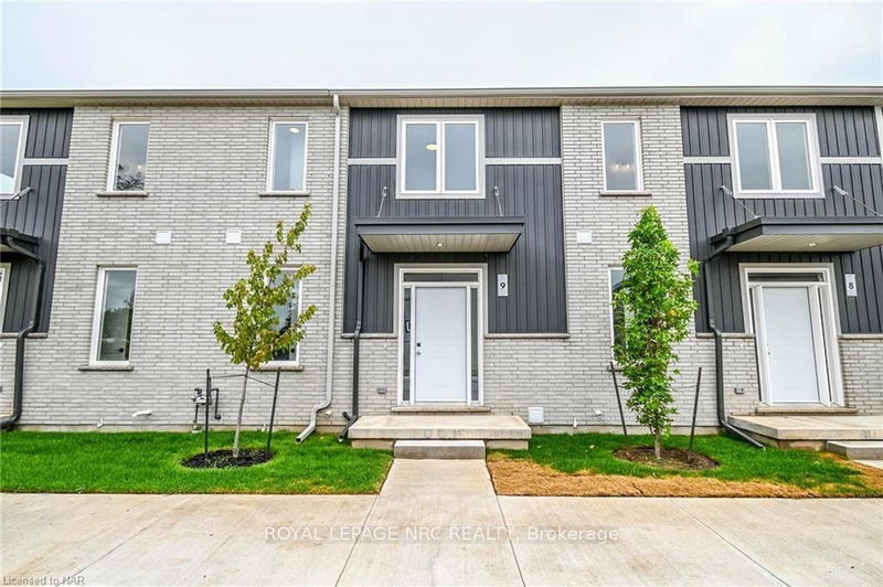 home for lease on 9-121A Moffatt Street