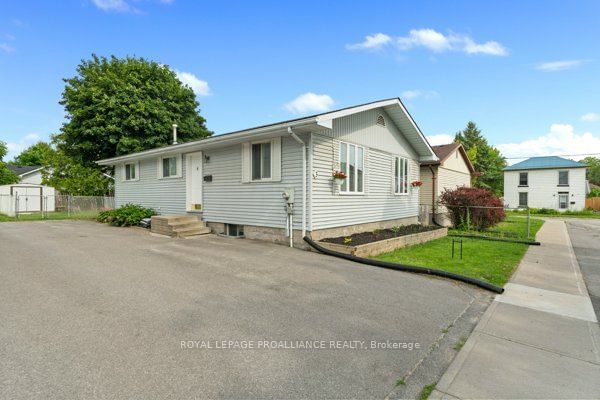 home for lease on 3 Starling Street