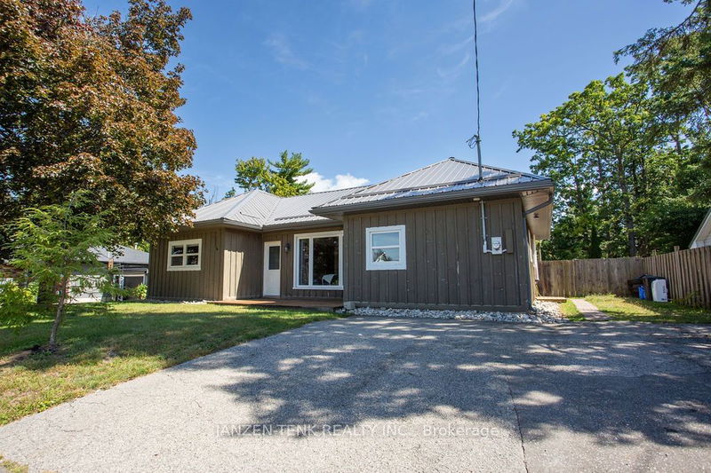 home for sale on 10 3rd Concession NTR Road
