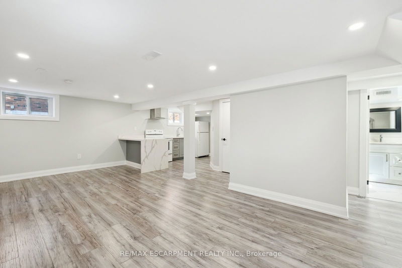 147 Garside Ave S Hamilton, L8K 2W1 | Image 29