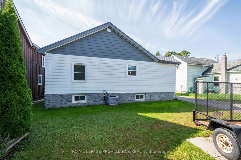 4 George St  Quinte West, K8V 1R1 | Image 17