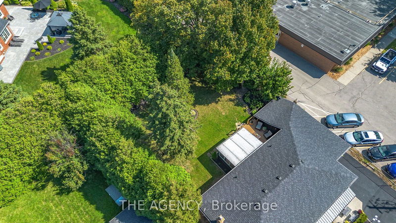 237 Memorial Dr  Brantford, N3R 5T2 | Image 37