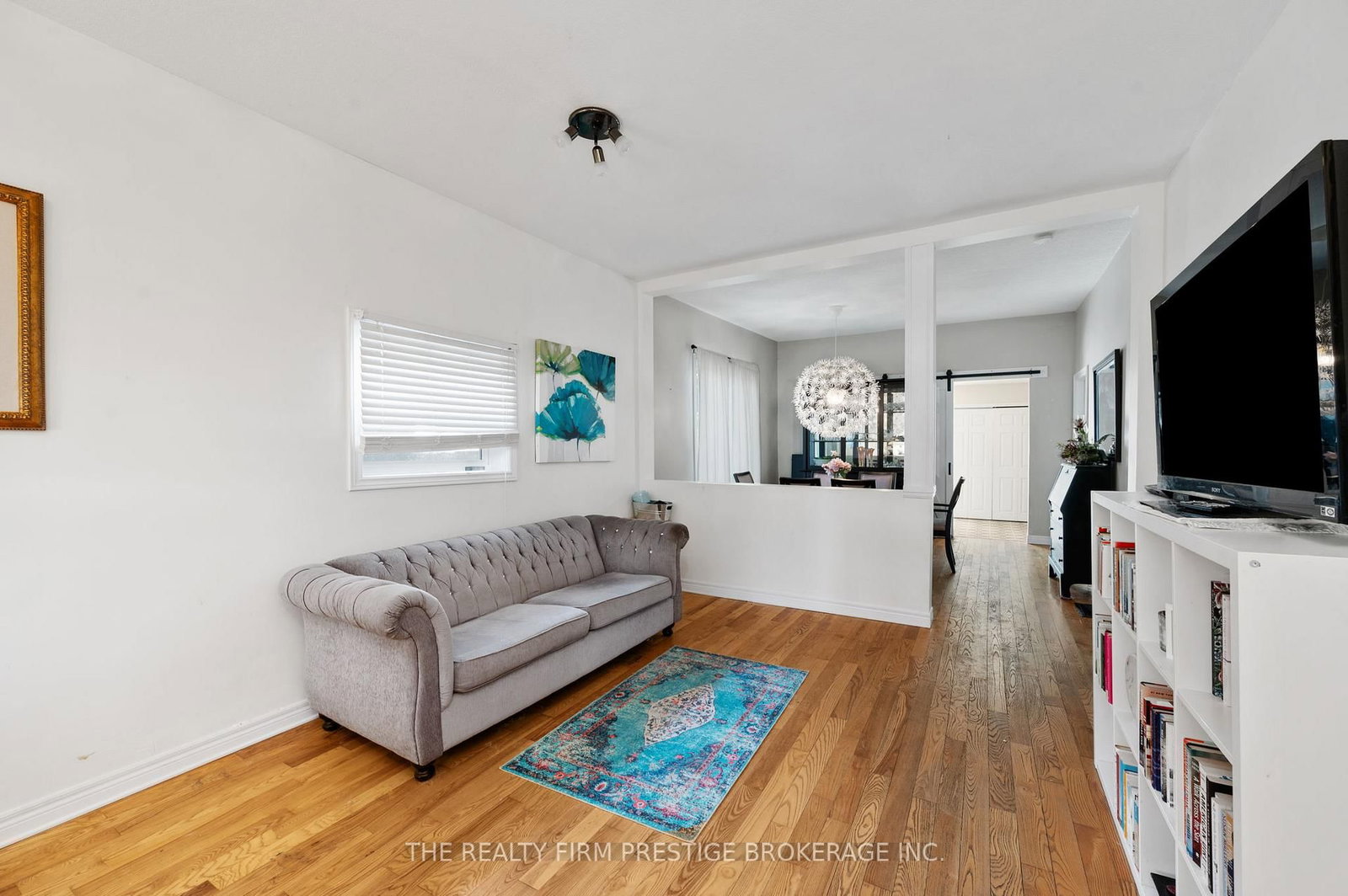 Listing Image 7