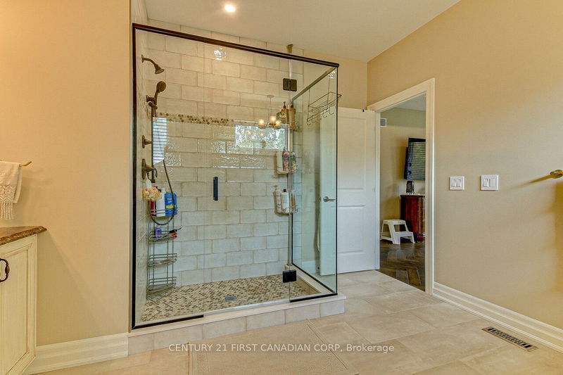 2129 Lockwood Cres  Strathroy-Caradoc, N0L 1W0 | Image 25