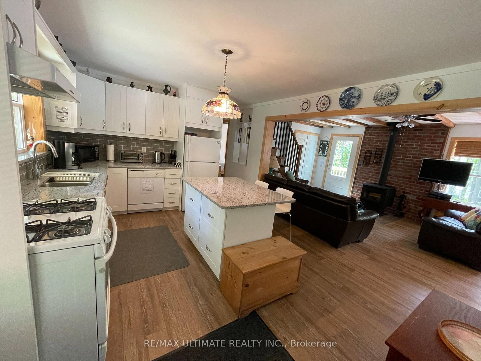 Listing Image 7