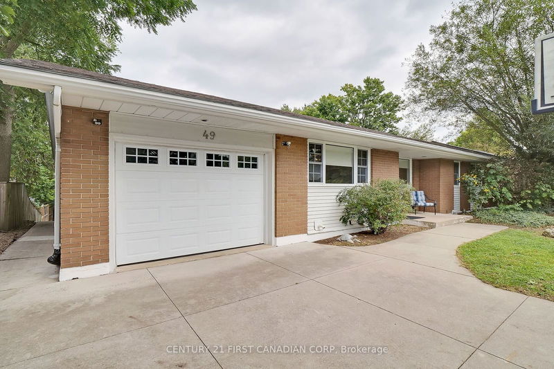 home for sale on 49 Naomee Crescent