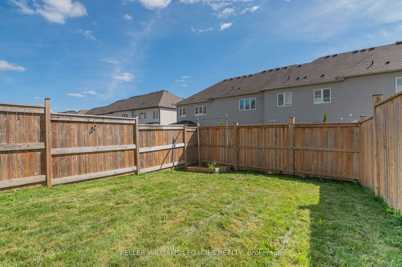 929 Cook Cres  Shelburne, L9V 3V1 | Image 8